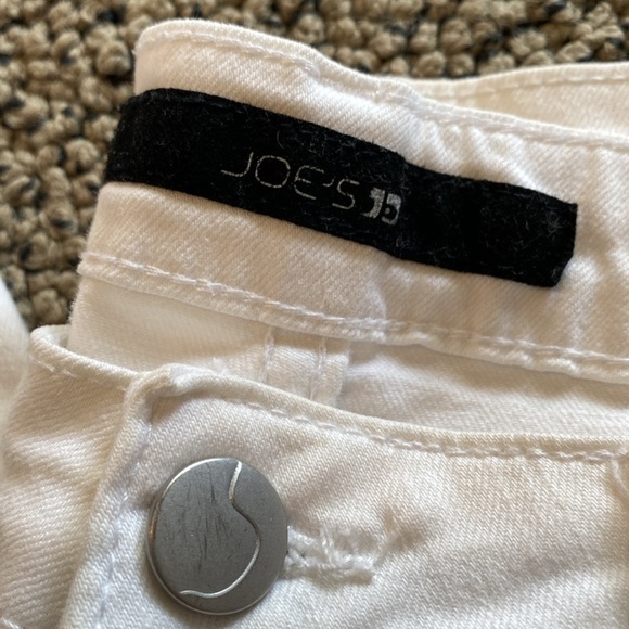 Joe’s White Jeans Size 12 in Like New Condition - Picture 6 of 9